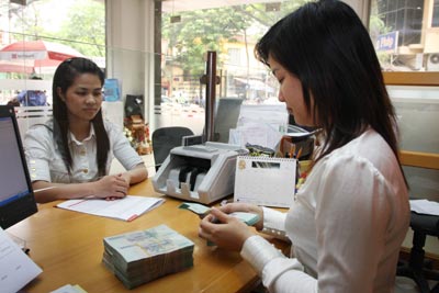 Lãi suất giảm, doanh nghiệp vẫn loay hoay